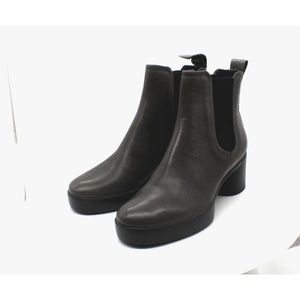 Ecco slip on platform chelsea boots